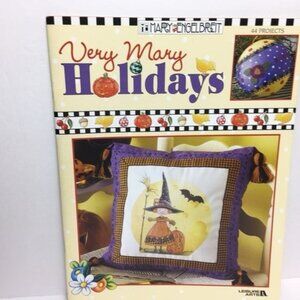 Very Mary Holidays Craft Book Mary Engelbreit 44 Holiday Projects Leisure Arts